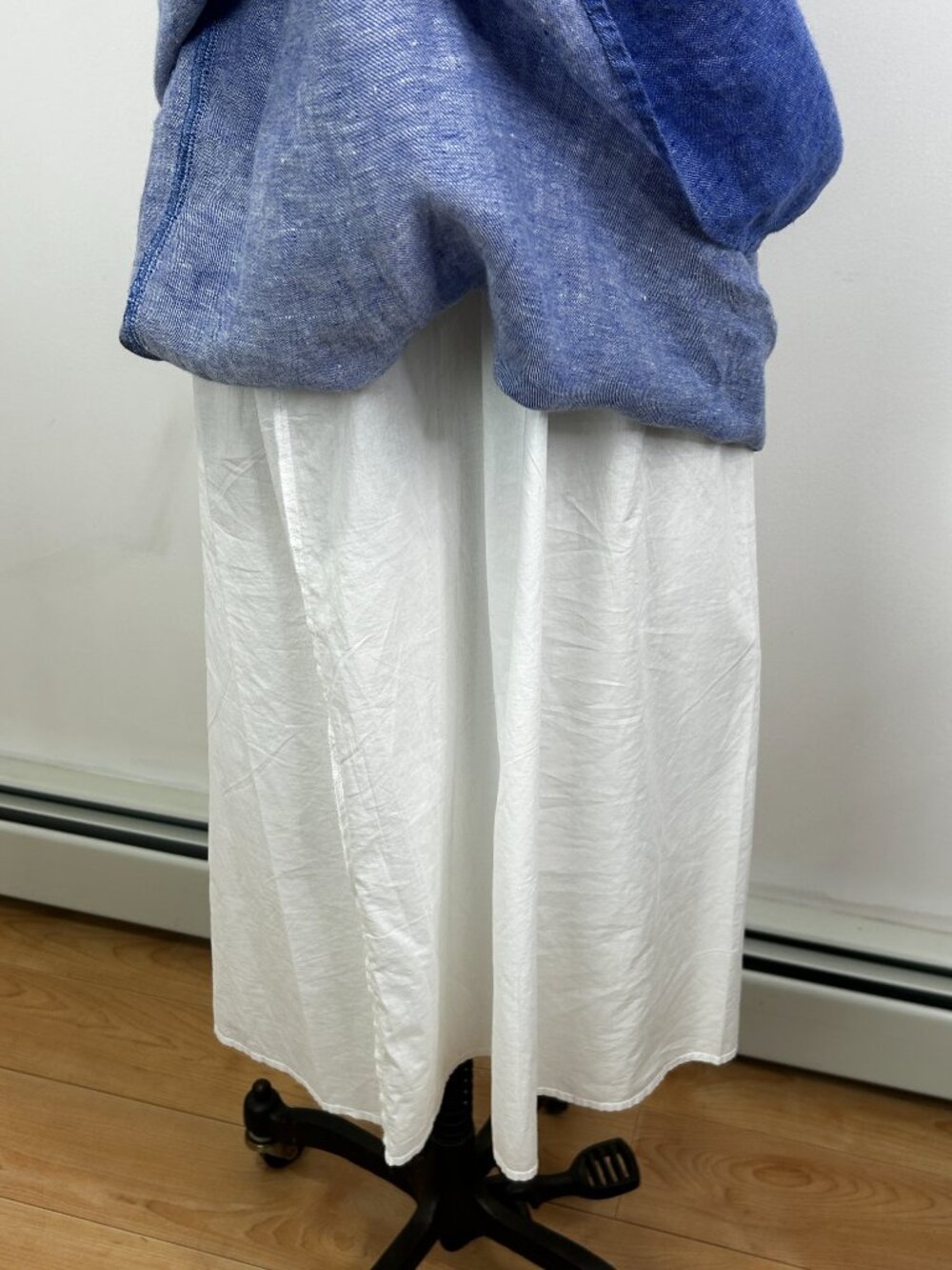 Joie Linen Smocked Maxi Dress Chambray Blue Lined Adjustable Straps Summer - Picture 6 of 12